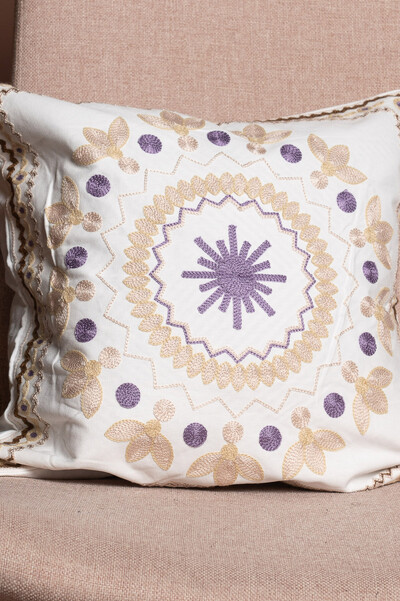 Foto Capa de almofadas mandalas bordadas
