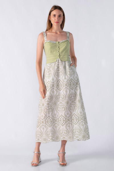 Foto Vestido midi em laise