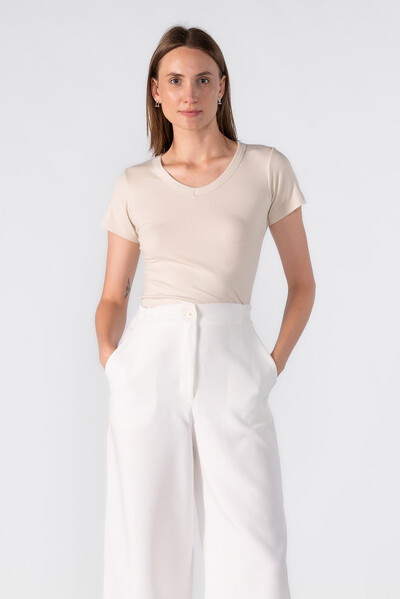 Foto Blusa malha gola v