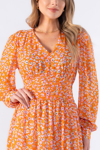 FotoVestido midi de manga longa e pregas na cintura