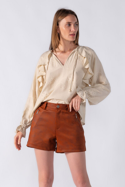 Foto Shorts com detalhe nos bolsos