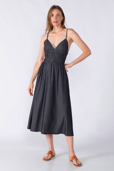 Foto Vestido midi com transpasse nas costas