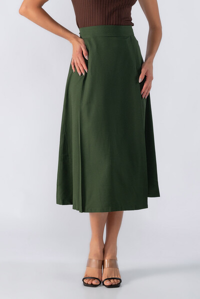 Foto Saia midi evase com detalhes em pregas