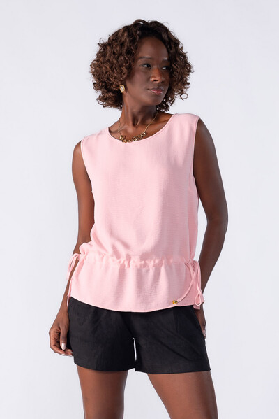 Foto Blusa bata com amarracao lateral