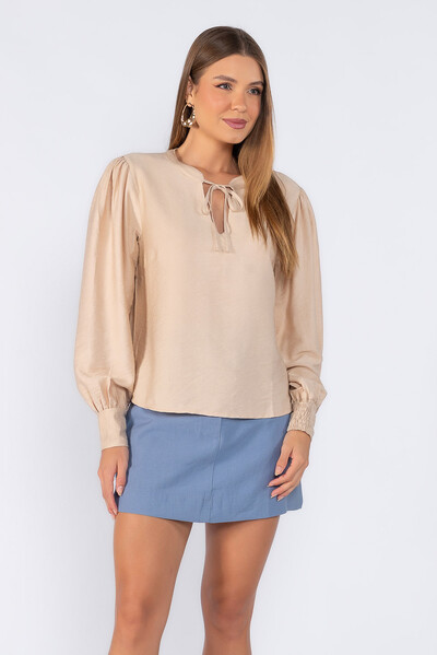 Foto Blusa bata com amarracao no decote