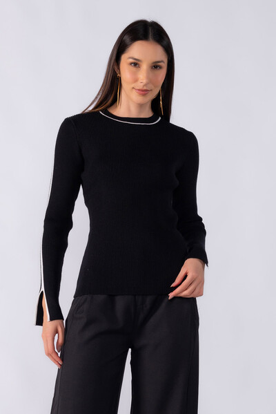 Foto Blusa canelada com listra lateral da manga e gola