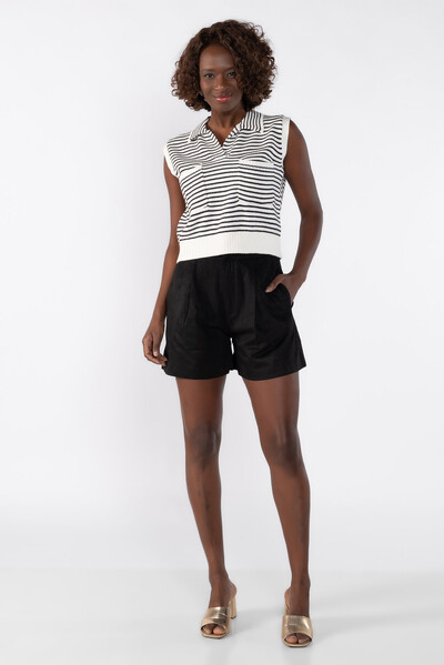 FotoBlusa colete em tricot listrado