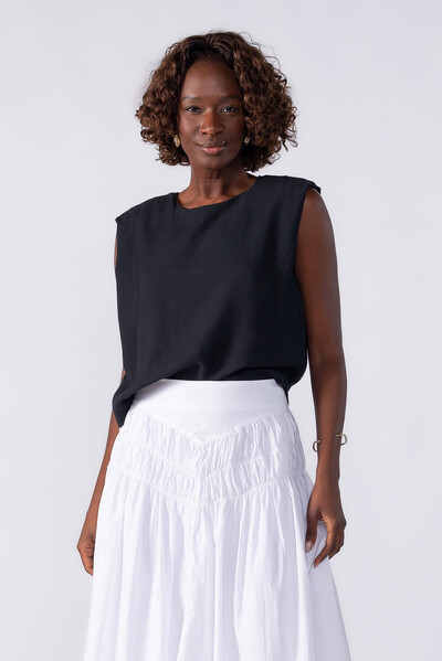 Foto Blusa de alfaiataria com ombreiras