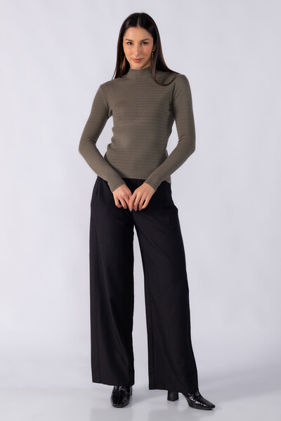 Foto Blusa texturizada gola alta
