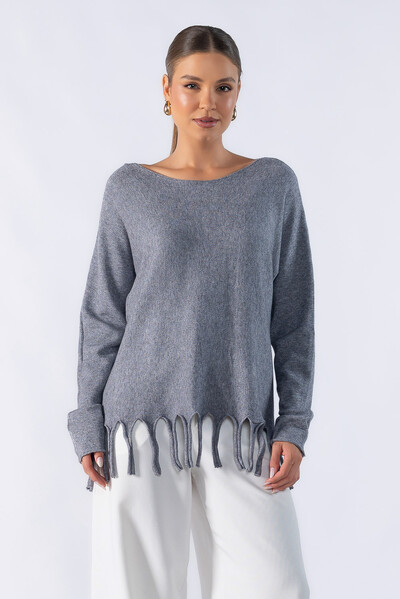 Foto Blusa basica ampla com franja na barra