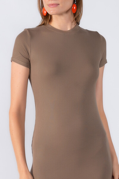 Foto Vestido midi manga curta canelado