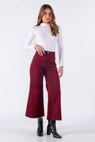FotoCalca jeans estampa oncinha