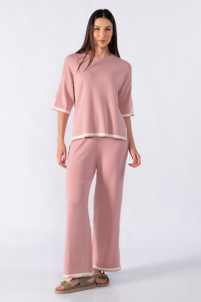 Foto Blusa ampla com detalhe em listra na manga e barra