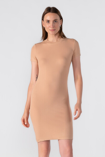 Foto Vestido canelado manga curta