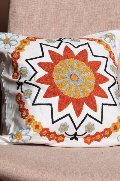 Foto Capa de almofadas mandalas bordadas