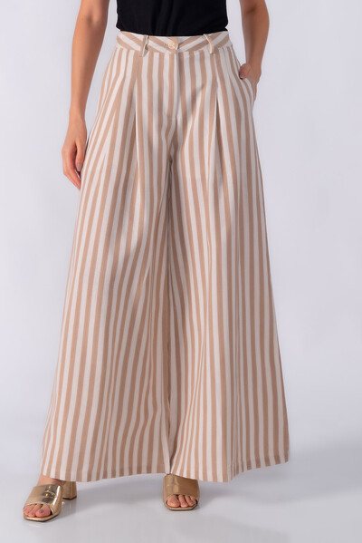 Foto Calça pantalona ampla linho listrada