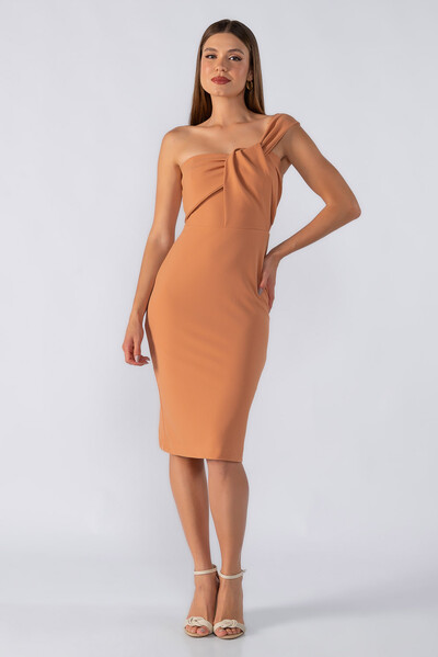 Foto Vestido medio decote transpassado