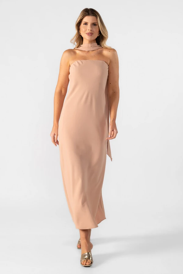 Vestido crepe tomara que caia com faixa