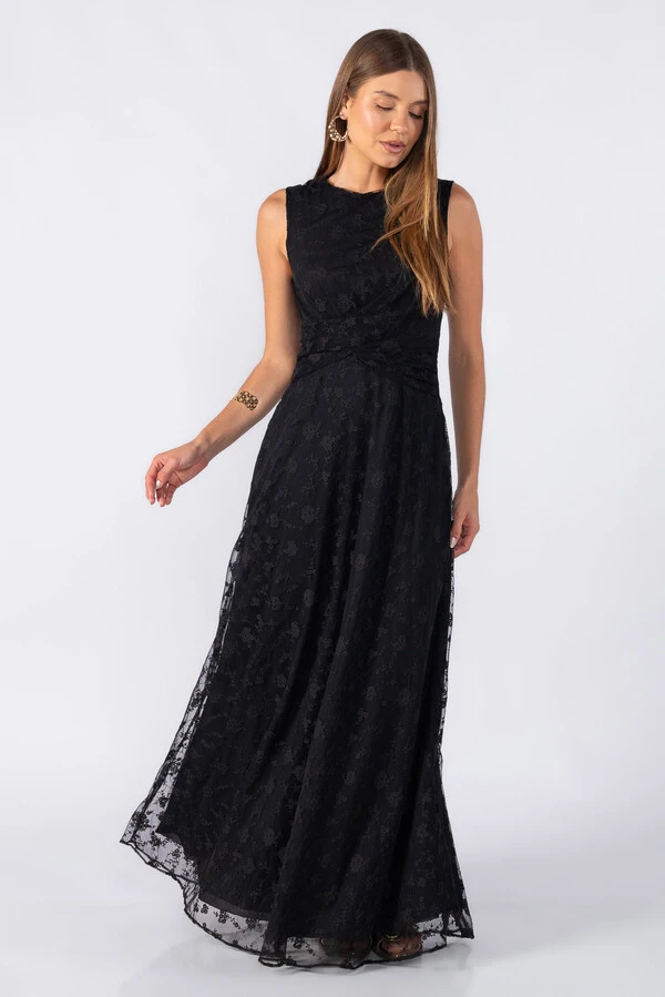 Vestido longo tule bordado