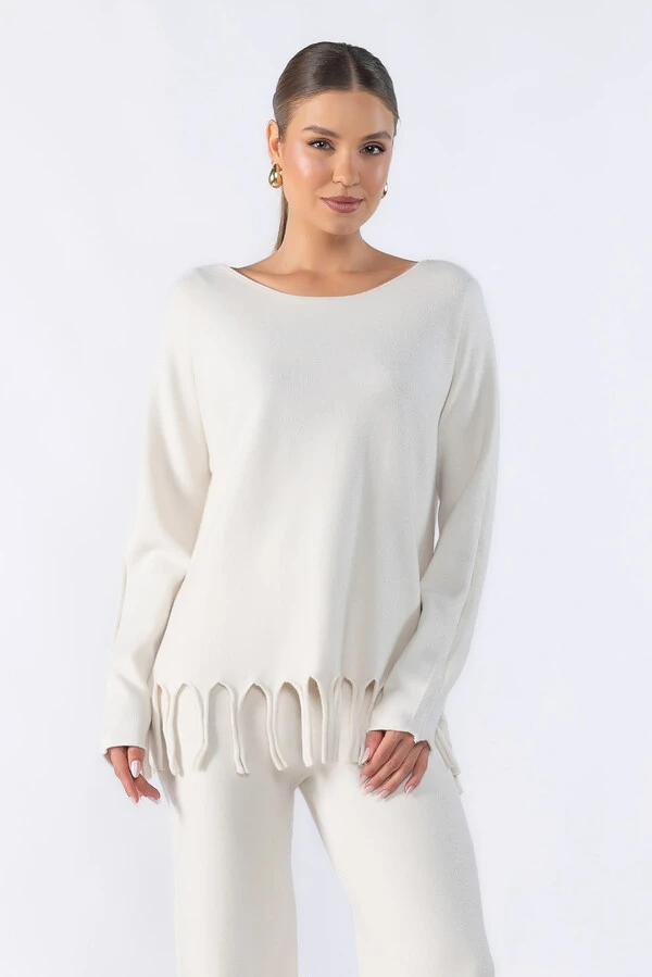 Blusa basica ampla com franja na barra