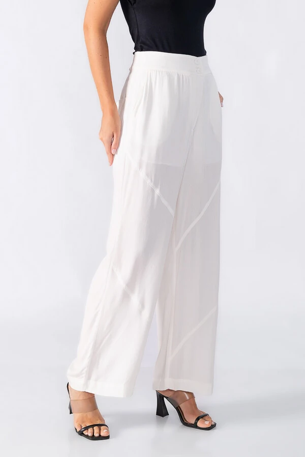 Calca pantalona com detalhes em recortes