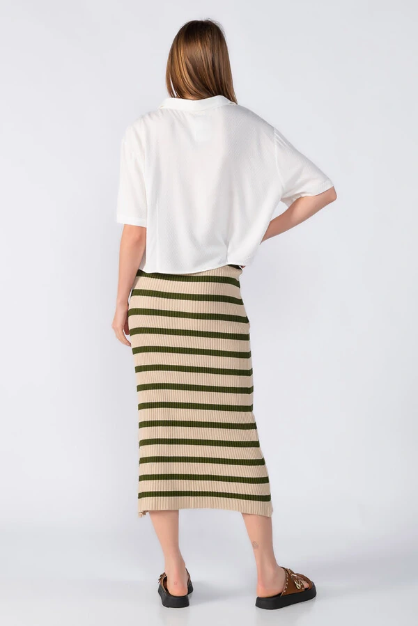 Saia midi tricot listrada