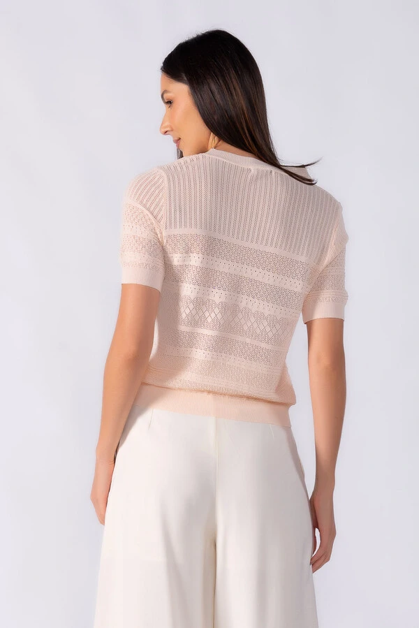Blusa texturizada manga curta