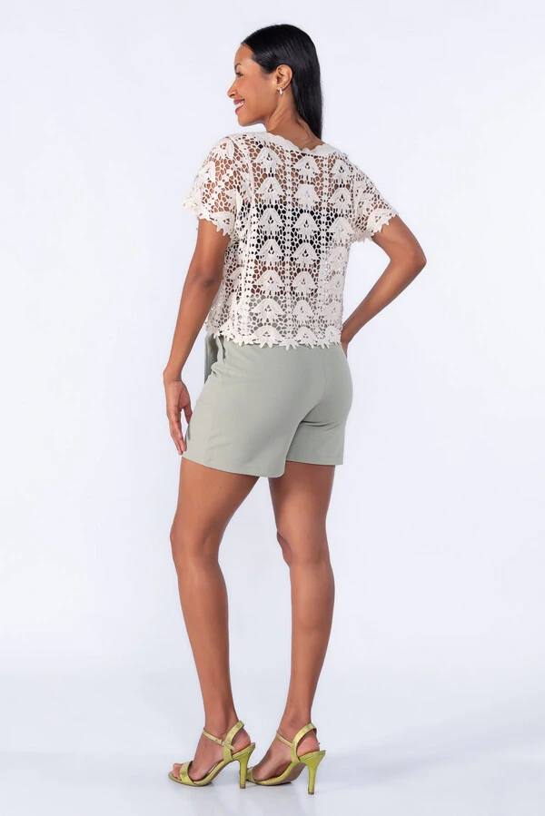 Blusa Guippir botão frontal