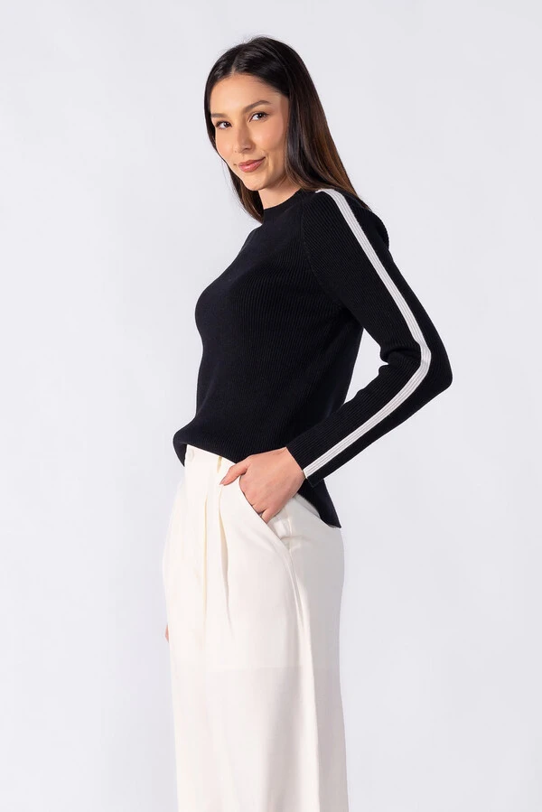 Blusa canelada faixa lateral na manga