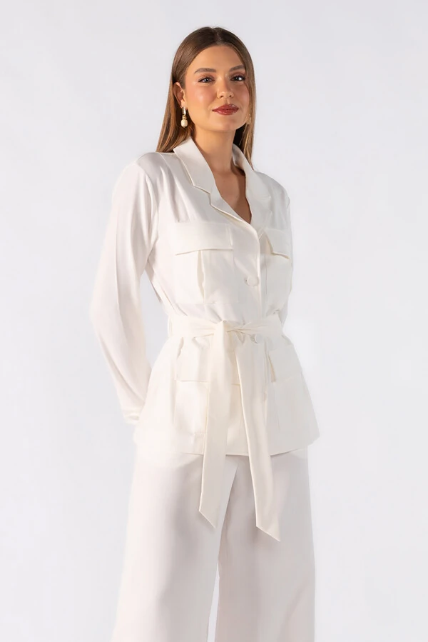 Casaco com bolso utilitarios