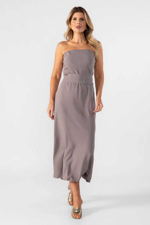 Vestido crepe tomara que caia com faixa