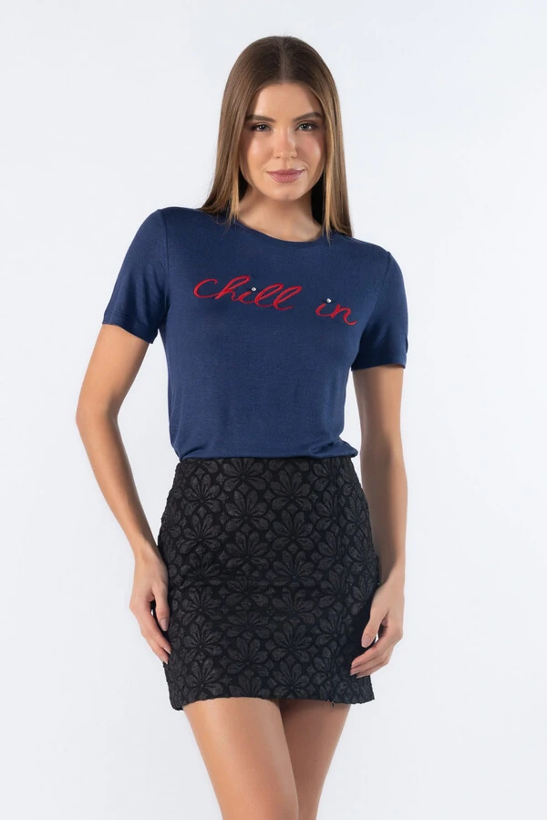 Blusa tshirt bordada basica
