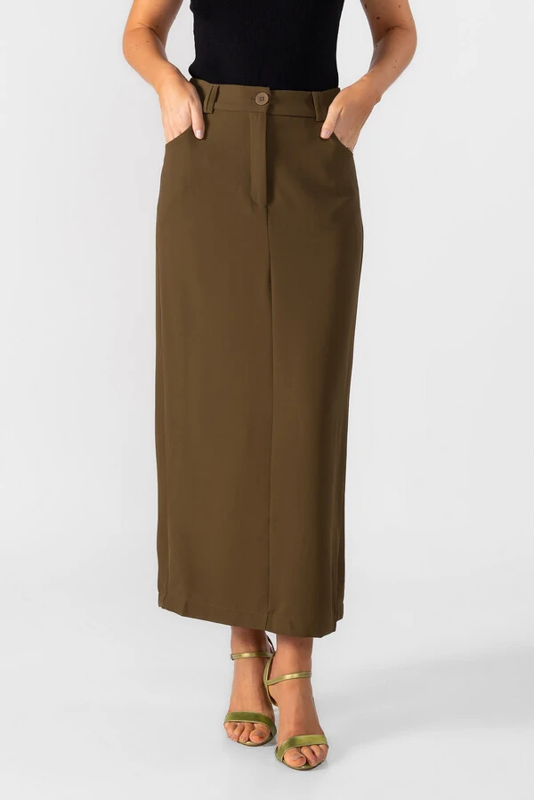 Saia midi reta em alfaiataria