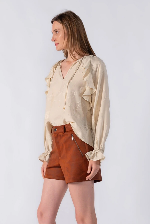 Shorts com detalhe nos bolsos