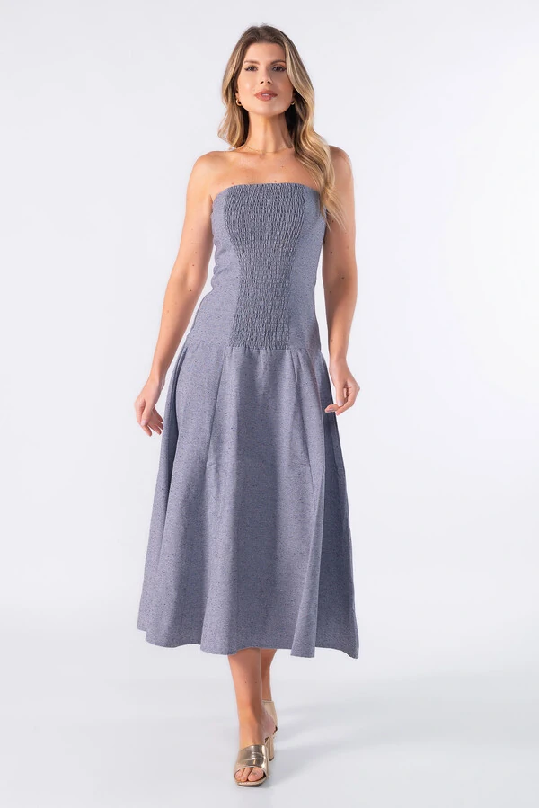 Vestido tomara que caia evase