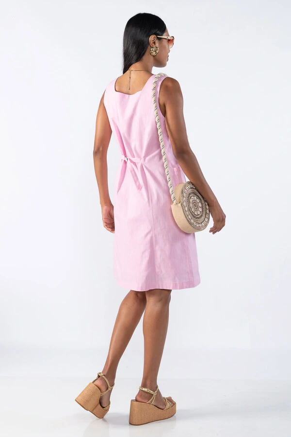 VESTIDO COM BOTOES E BOLSOS