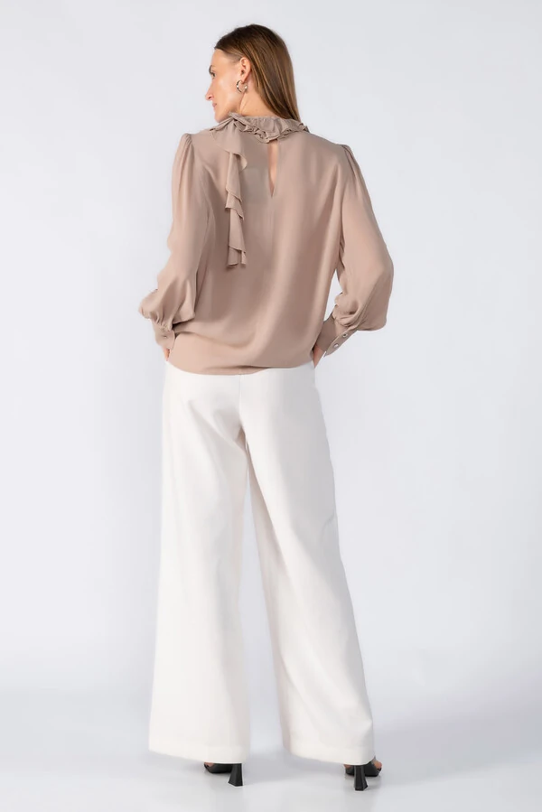 Blusa em viscose babado na gola