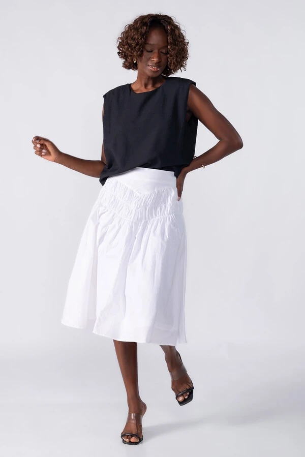 Blusa de alfaiataria com ombreiras