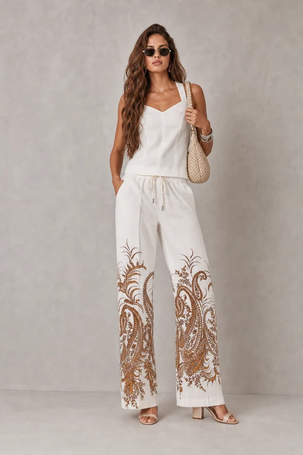 Calça pantalona estampa paisley