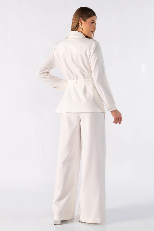 Casaco com bolso utilitarios