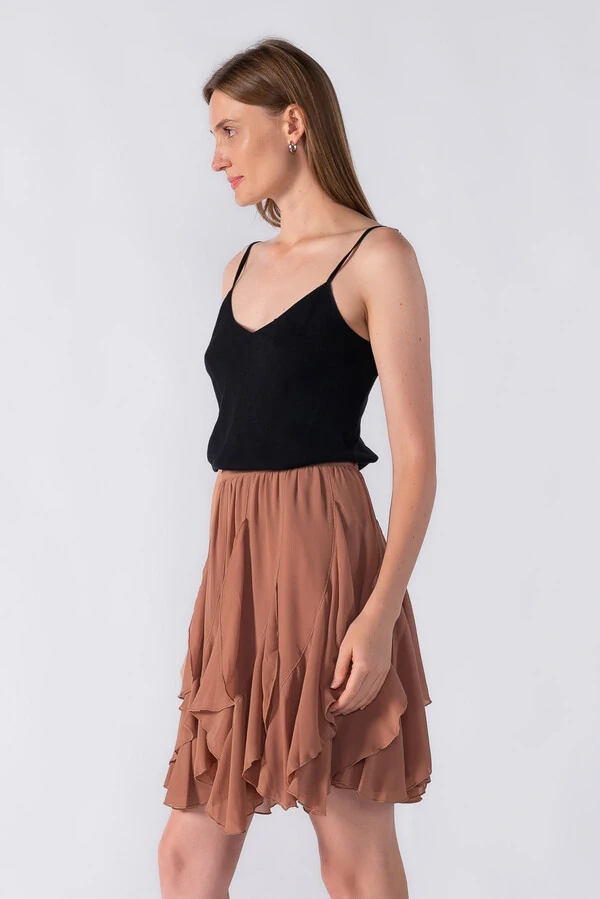 Saia curta com babados fluidos