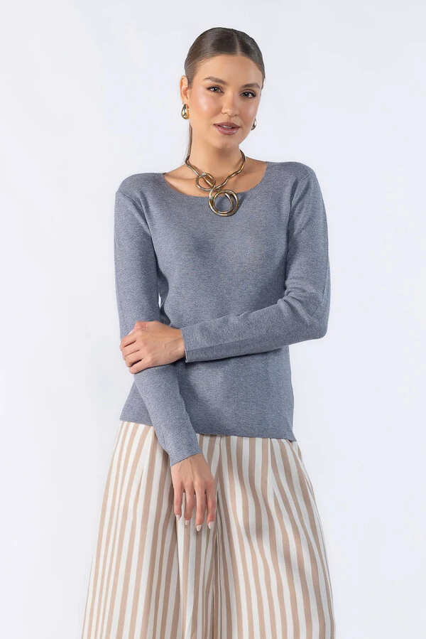 Sueter slim decote quadrado
