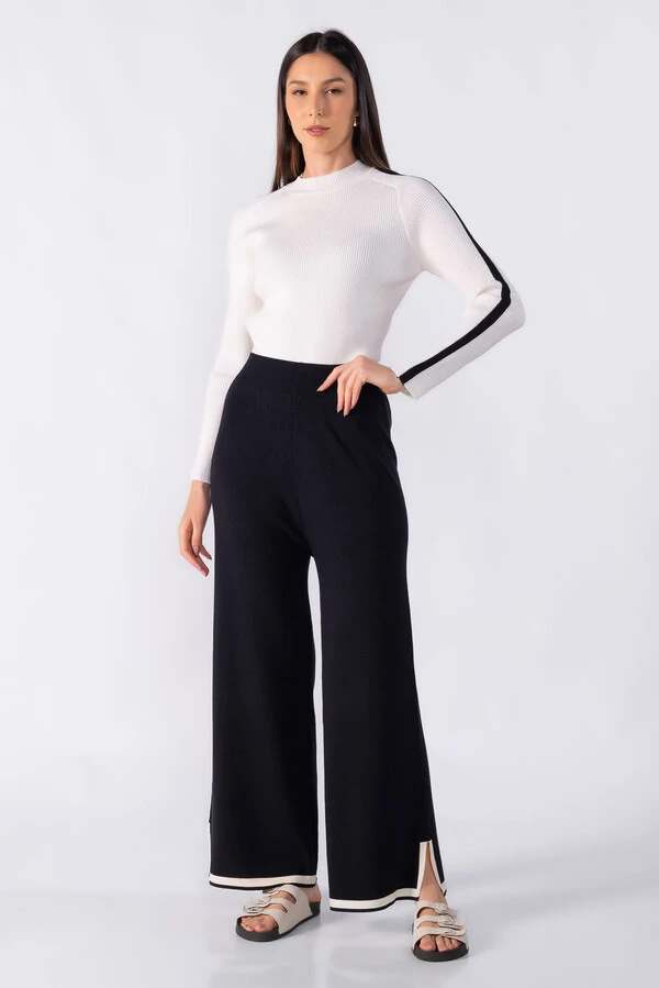 Blusa canelada faixa lateral na manga