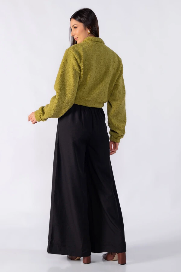 Casaco cropped botoes trabalhado