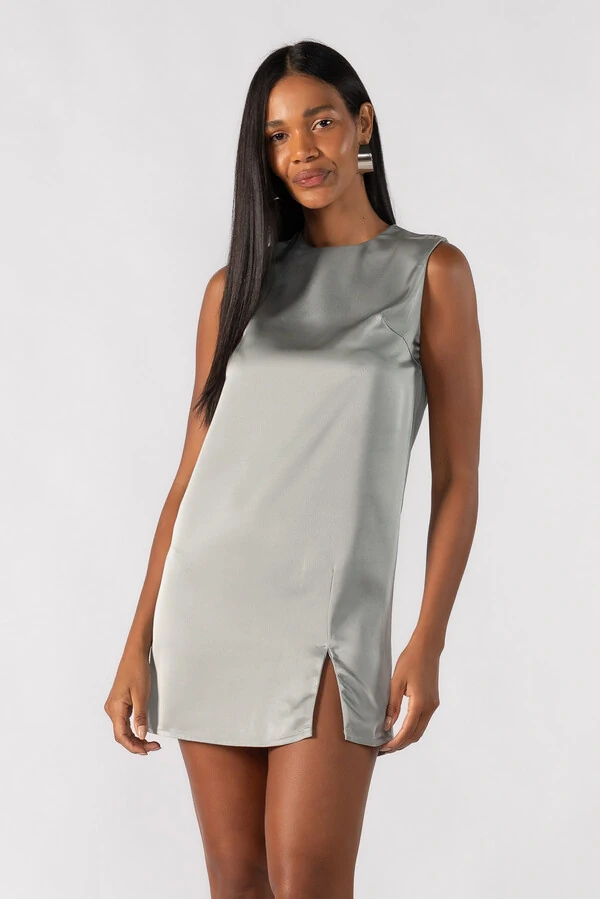 Vestido curto acetinado classico