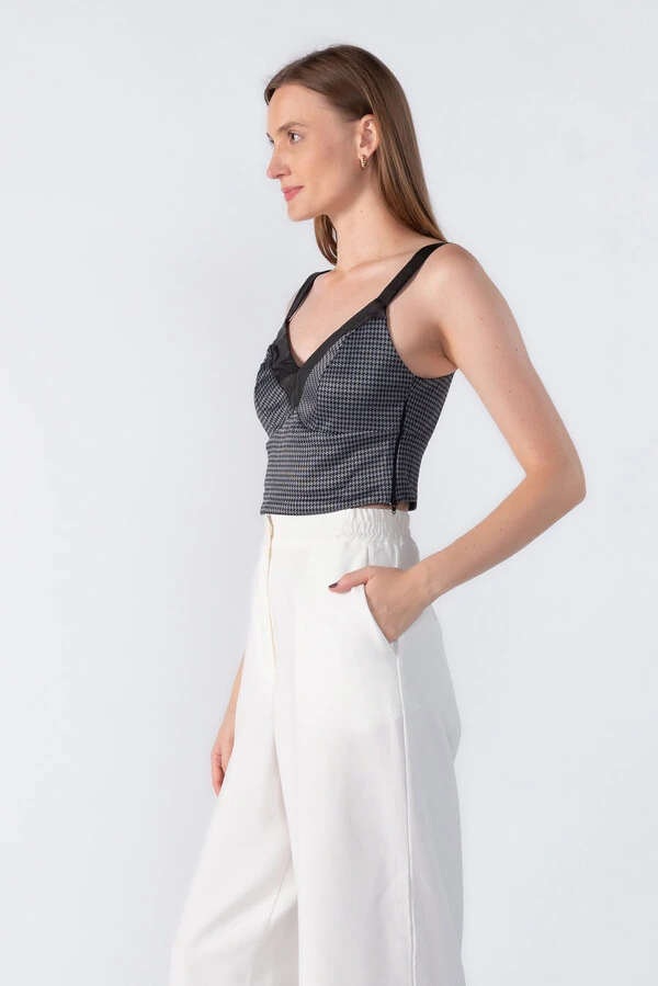 Cropped estampado detalhe p.u