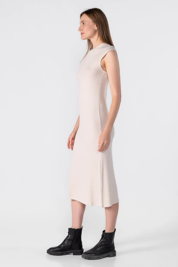 Vestido midi canelado basico
