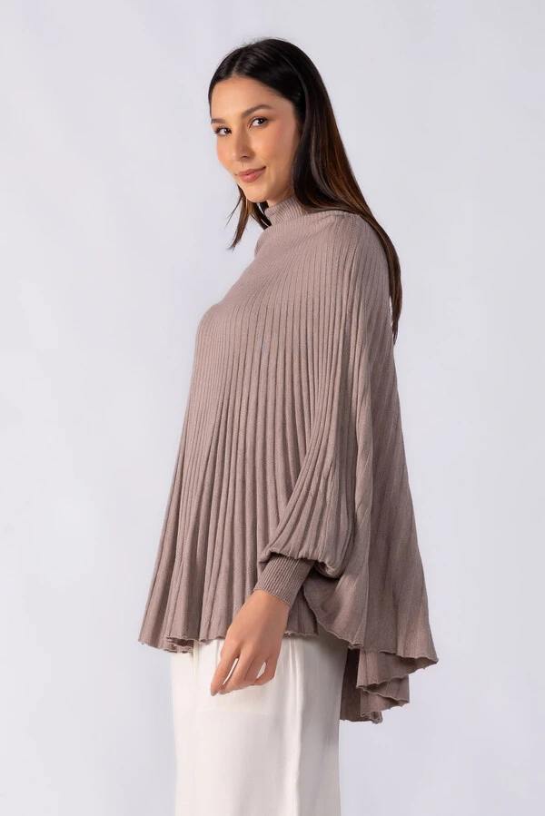 Poncho canelado com punho