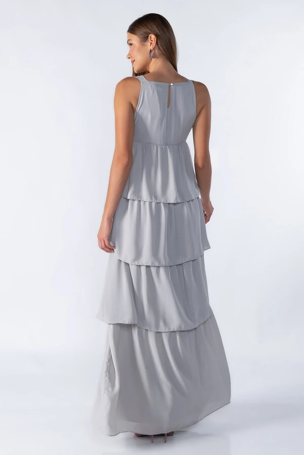 Vestido longo com babados
