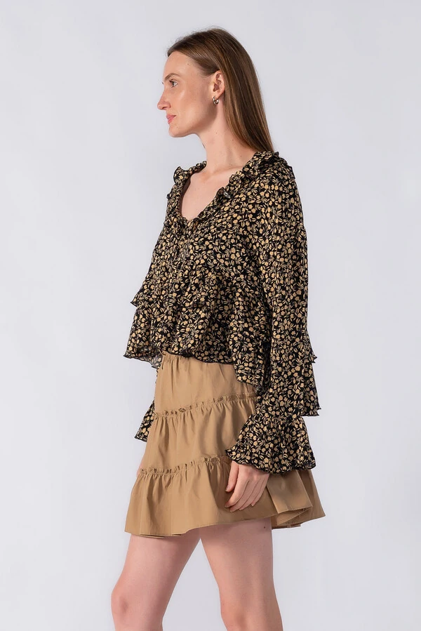 Bata estampada com babados e manga longa